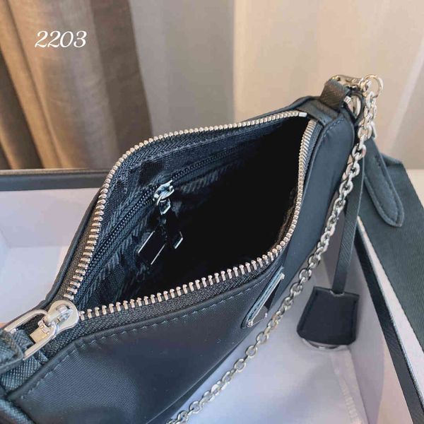 

womens hobo shoulder bag nylon material three in one handbag classic retro street crossbody