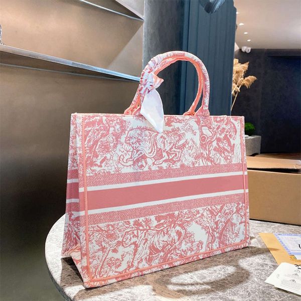 

bag beautiful luxury designer cross body women classic style shopping travel street design famous letter printing