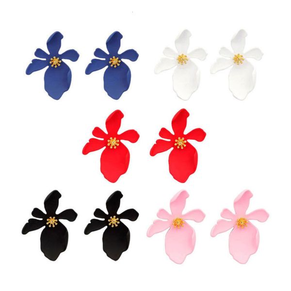 

korean version simple three-dimensional personality exaggeration chaoren flower girl heart earrings net red, Black