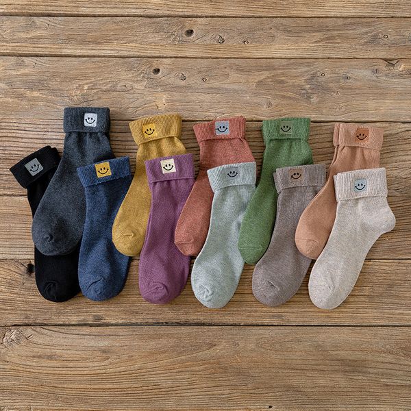 

socks 2021 spring and autumn women's solid color cartoon smiling face embroidery medium tube flanging cotton socks, Black;white