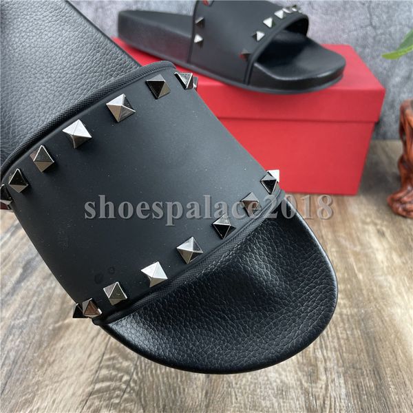 

men women slides with box ladies beach slipper espadrilles stud slippers non-slip hgdugu mens casual spikes shoes rhinestone flat rubber sli, Black