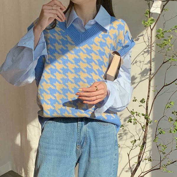 

women's sweaters zebra-stripe vest short loose autumn korean style v-neck sleeveless sweater 207t, White;black