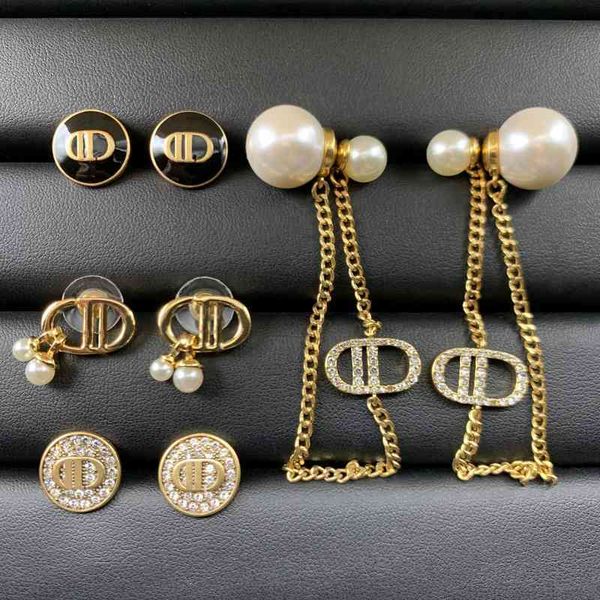 

2022 latest factory wholesale earrings classic letters advanced sense pearl earrings 925 silver needle anti allergy tassel earrings female, Golden