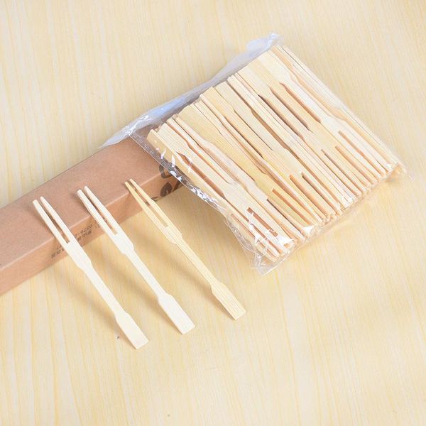 

disposable flatware 100pcs/pack 9cm nature color cupcake fruit fork portable wooden kitchen accessories for wedding decor