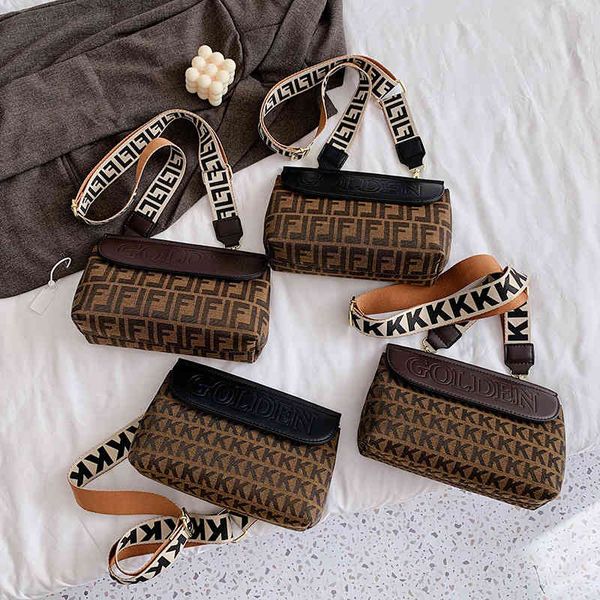 

summer new fashion messenger small square bag british one shoulder handbags