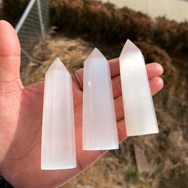 

1pcs healing crystals stones natural white gypsum point selenite tower crystal for decoration decorative objects & figurines