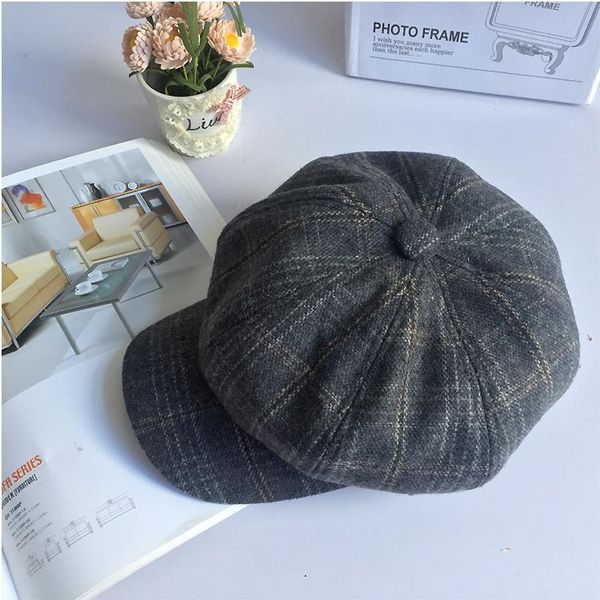 

ladies beret fashion octagonal hat autumn and winter classic plaid casual all-match woolen berets, Blue;gray