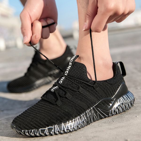 2021 Yüksek Kalite Erkek Kadın Örgü Koşu Spor Ayakkabı Üçlü Siyah Pembe Gri Nefes Rahat Çiftler Açık Eğitmenler Sneakers Büyük Boy 35-46 Y-H1503
