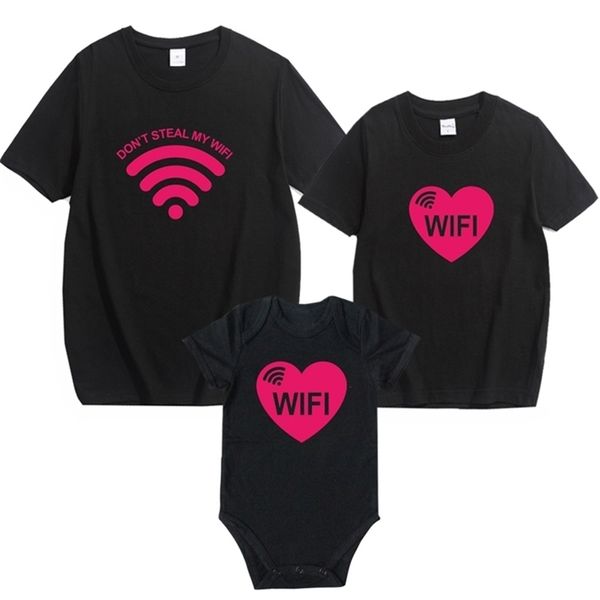 Family Look Рубашка с короткими рукавами Соответствующие Одежда Любовь WiFi Хлопок T Модные набор Tees Tees 210521