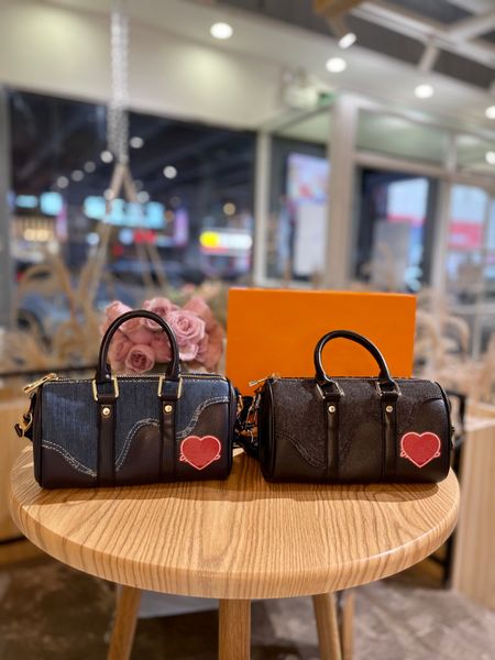 

crossbody totes bag designer bags leather high-capacity handbags evening party shopping business occasions different colors softness classic