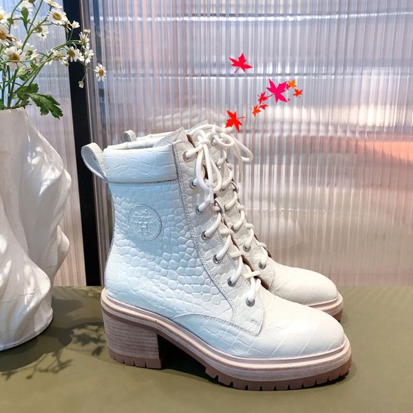 

2022 fashion love women boots chunky heel martin laureate boot black white yellow martins woman shoes with box and logo size 35-40 -k294