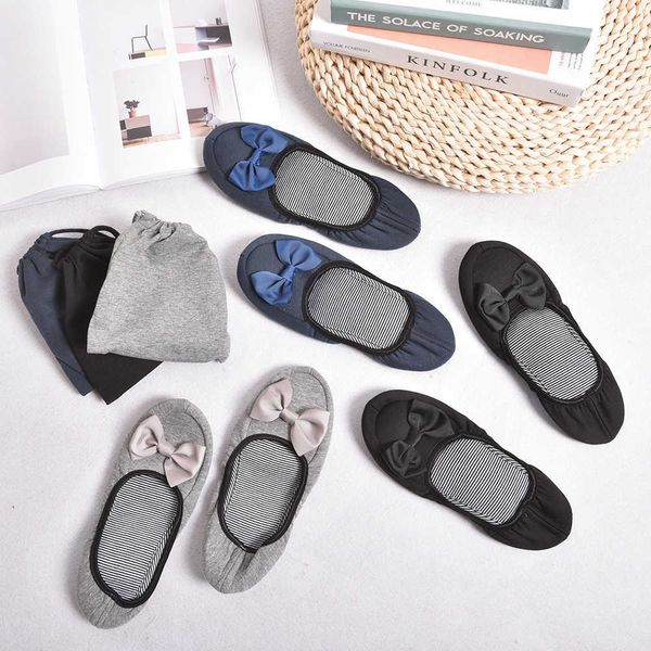 

japan travel airlines portable folding indoor mute soft soled cotton slippers with storage carrying shoes, Black