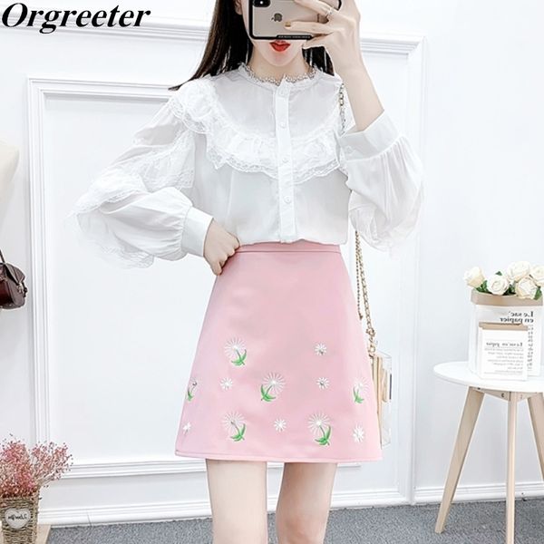 

fashion a-line skirt suits lantern sleeve lotus leaf patchwork shirt blouse with dandelion embroidery 2 piece set women 210525, White