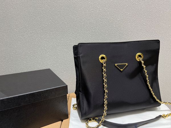 

2021 fashion re nylon vintage shoulder bag women totes handbags