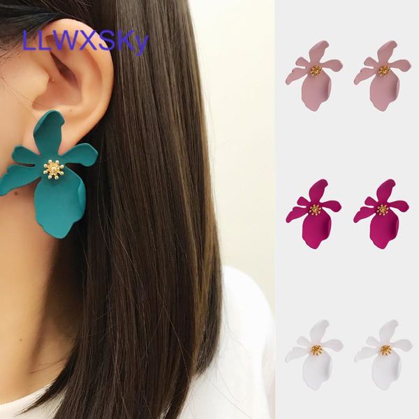

stud 2021 fashion temperament acrylic flower earrings for girls women elegant party statement accessories gift, Golden;silver
