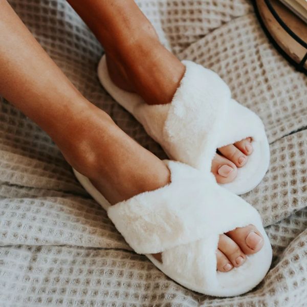 

winter home fashion women faux fur slippers cozy short soft plush fluffy furry slides for ladies shoes indoor house whosale 2020, Black