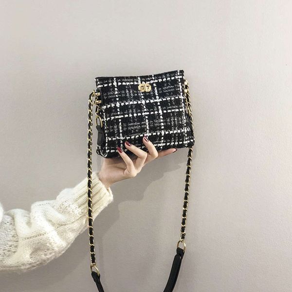 

women's bag spring and summer women's fashion popular messenger small trend