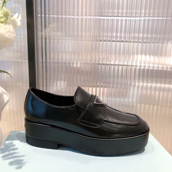 

luxury thick-soled women's shoes, fashion brand, comfortable designer, one-legged casual love shoelace shoe box, Red;white