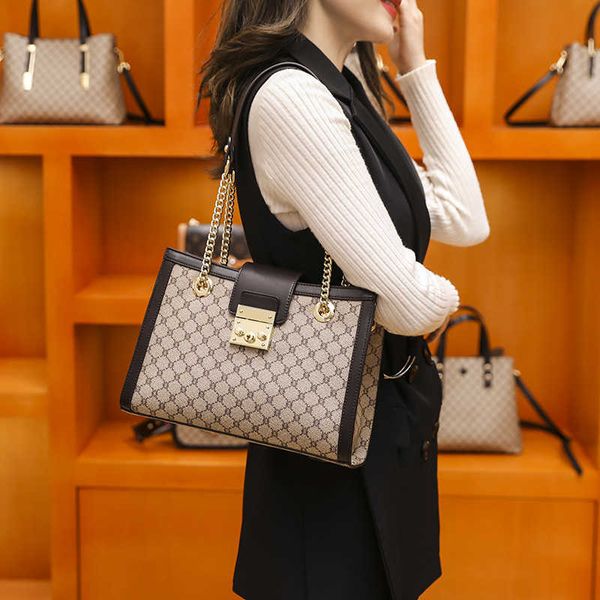 

hong kong women's 2021 new leather fashion women's bag large capacity