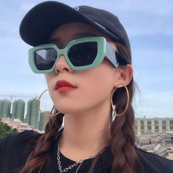 

sunglasses modern women's super wide leg versatile trend green generous frame sunglasses, White;black