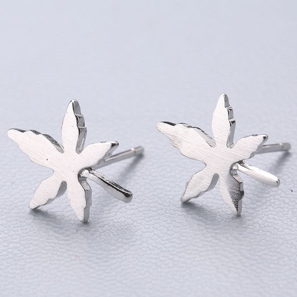 

stud various styles of luxury style earrings a29, Golden;silver