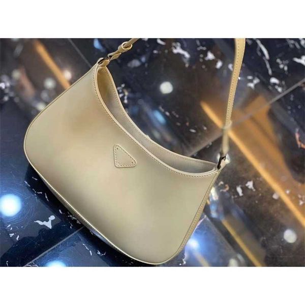 

hanghhangbag luxury designer fashion hand handbag handbags backpack wallet purse shoulder crossbody tote bags mini bag texture niche me