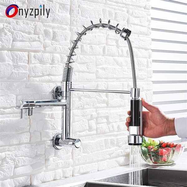 Rubinetto da cucina Onyzpily Pull Down Rubinetti da cucina a parete con acqua fredda singola cromata Rotazione a 360 Rubinetti con spruzzatore a doppia funzione 211108