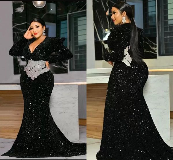 

plus size black sequined evening dresses deep v neck glitter appliqued formal party gowns sweep train women prom robe de mariÃ©e, Black;red