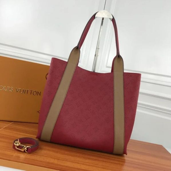 

body brand designer luxury m550172 new style totes large-capacity fashion trend women's bag handbags cross iconic handles shoulder bags