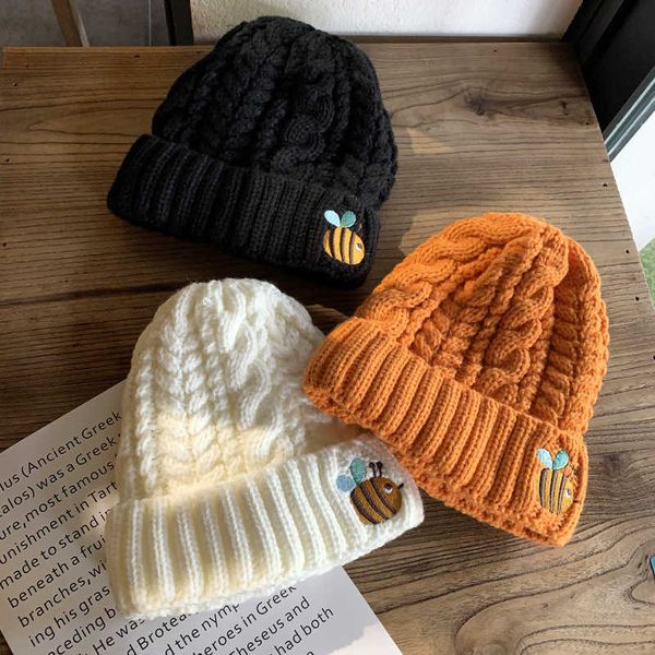 

designer purple bee knitted hat for women in autumn and winter, Yellow