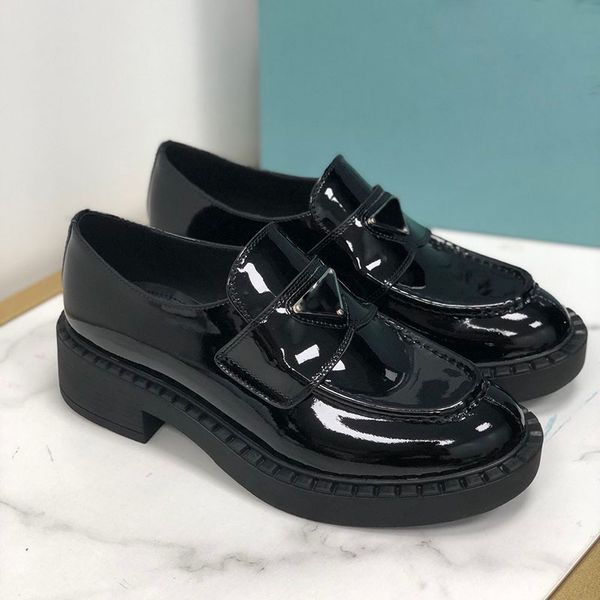 

designer women casual shoes classic black white slippers triangle logo platform mules matte patent leather shoe all-match stylist sneakers b