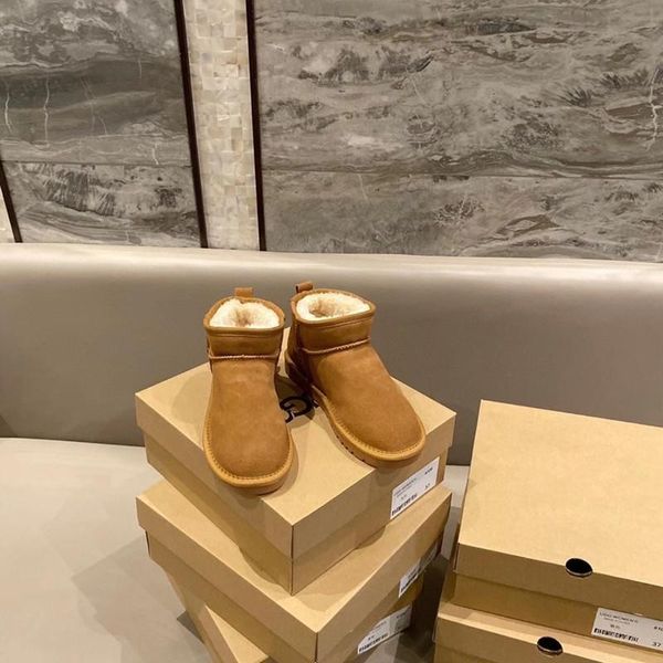 

boots 2021 winter fashion warm wool snow women's short cotton shoes non-slip comfortable joker, Black