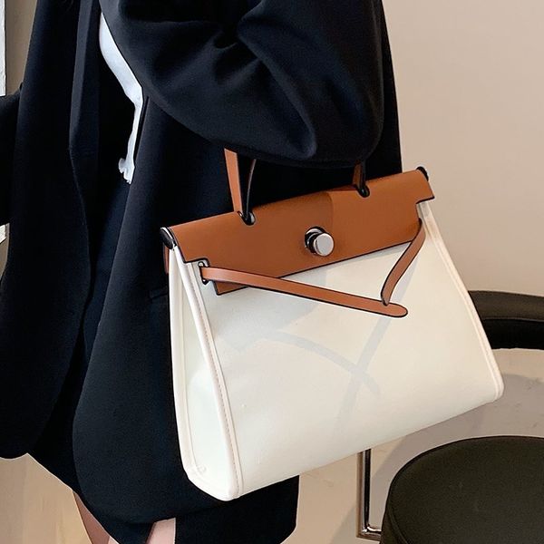

outlet online 70% off sale tide large capacity women's bag 2021 new fashion portable versatile one shoulder messenger bag