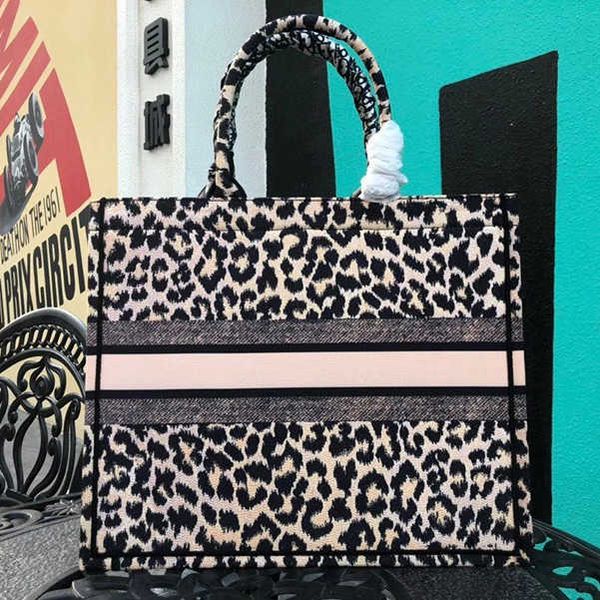 

designer luxury bag 2021fashion book tote beige multicolor mizza embroidery goods women's leather handbag