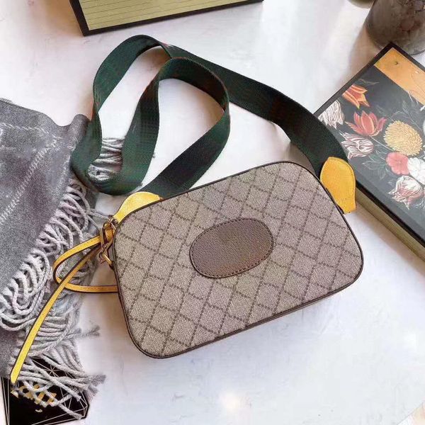 

stripe width of 2021 men's and women's leather camera shoulder bag