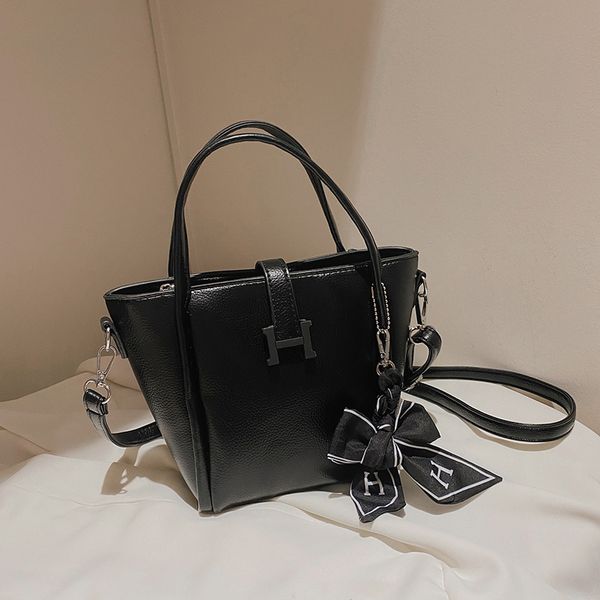 

texture litchi pattern bucket women's 2021 new high-grade soft leather vegetable basket portable diagonal bag