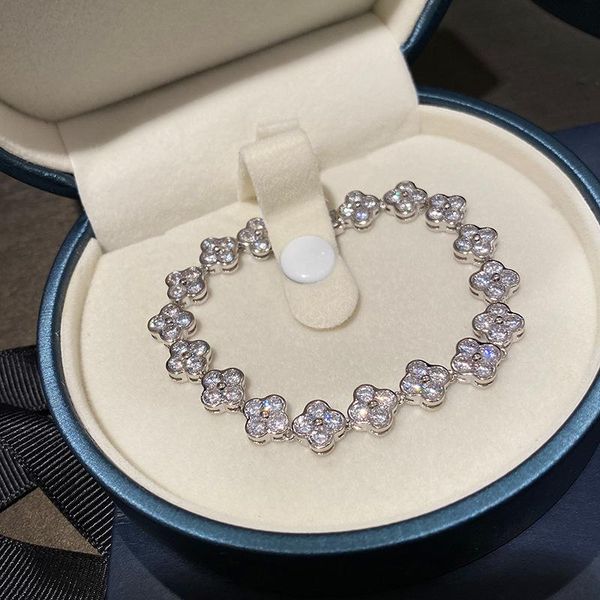 

link, chain simple four-leaf flower bracelet femininity mori korean personalized jewelry full of diamonds inlaid with zircon luxury, Black