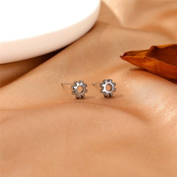 

stud simple temperament mini gear earrings jewelry accessories 2021, Golden;silver