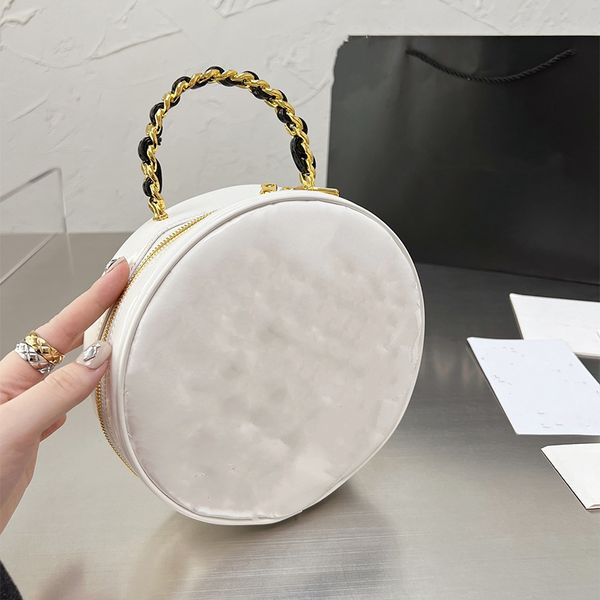

2022 spring and summer the new fashion bags heart-shaped handbag patent leather designer diamond lattice outdoor street sacoche