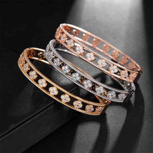 

honghong high-quality cubic zirconia botany flower bangle & bracelet for women lady's bangle fashion jewelry accessory 210918, Black