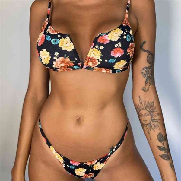 Sexy Bikini Preto Impressão Split Flower Dois Peça Swimwear Deep V Beach Wear Summer Bra Bathing Terno 210629