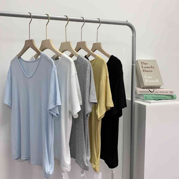 

t-shirt short sleeve t-shirt with v-neck and bottom coat, White