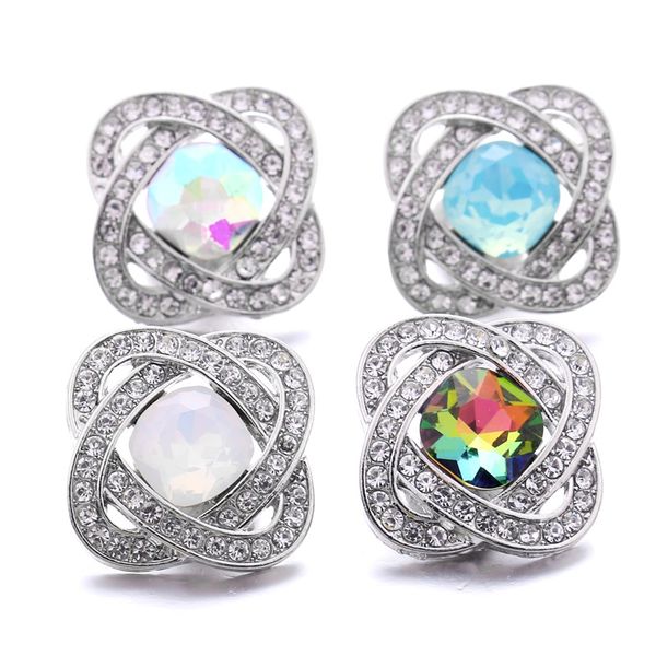 Chiusura per gadget con strass progettata Chiusura con bottone a pressione da 18 mm Ciondoli color argento con zirconi per fornitori di accessori per gioielli Snaps