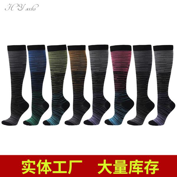 

socks gradient mixed color men's and women's pressure middle tube sports nylon, Black;white