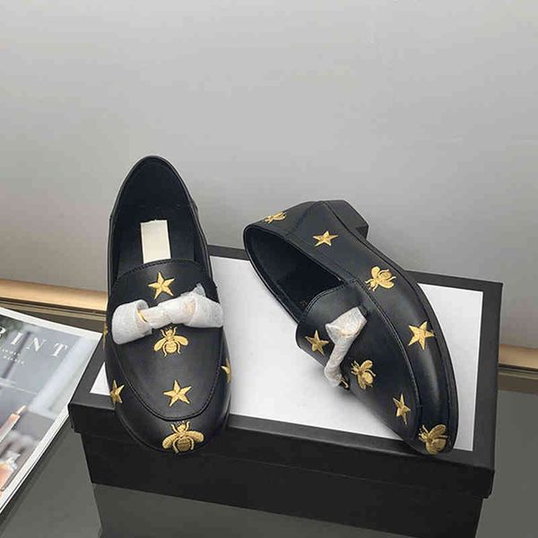 

dress shoes genuine leather women's luxury slippers, famous brand metal decorative flat shoes, embroidery printing, comfortable casual, Black