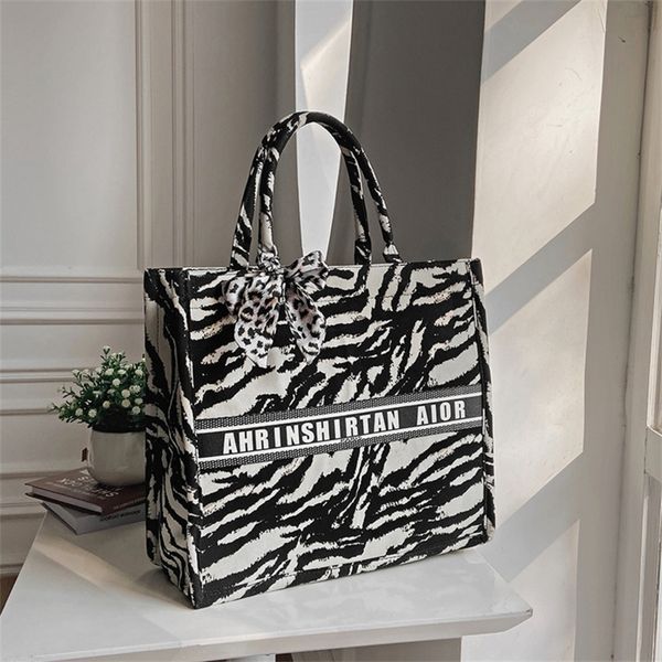 

80% off shop clearance bag female new fashion daifei bag large capacity armpit print portable 127