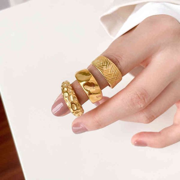 

2022 new retro minimalist gold ring love forever bump knitting hand hug for women men fashion aesthetic jewelry, Slivery;golden