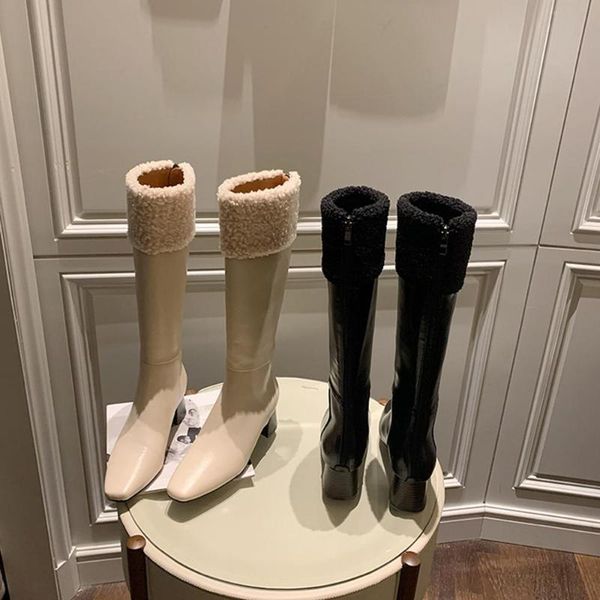 

boots 2021 women's winter fashion trend, Black