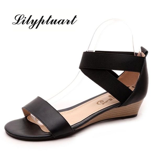 

dress shoes 2021 comfortable casual soft non-slip roman style small wedge with work bag wild mom sandals female leather, Black