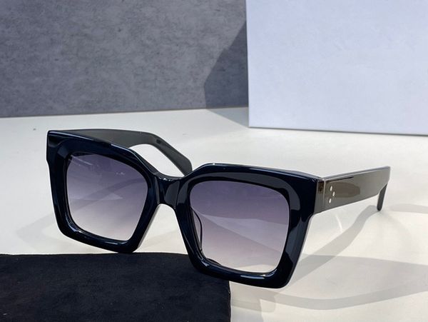 

summer sunglasses for men and women style 4s130 anti-ultraviolet retro plate square frame special design eyeglasses random box, White;black